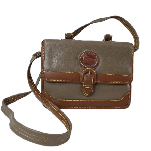 Vintage Dooney & Bourke Tan Crossbody Hand Bag All Weather Pebbled Leather Purse - Picture 1 of 9